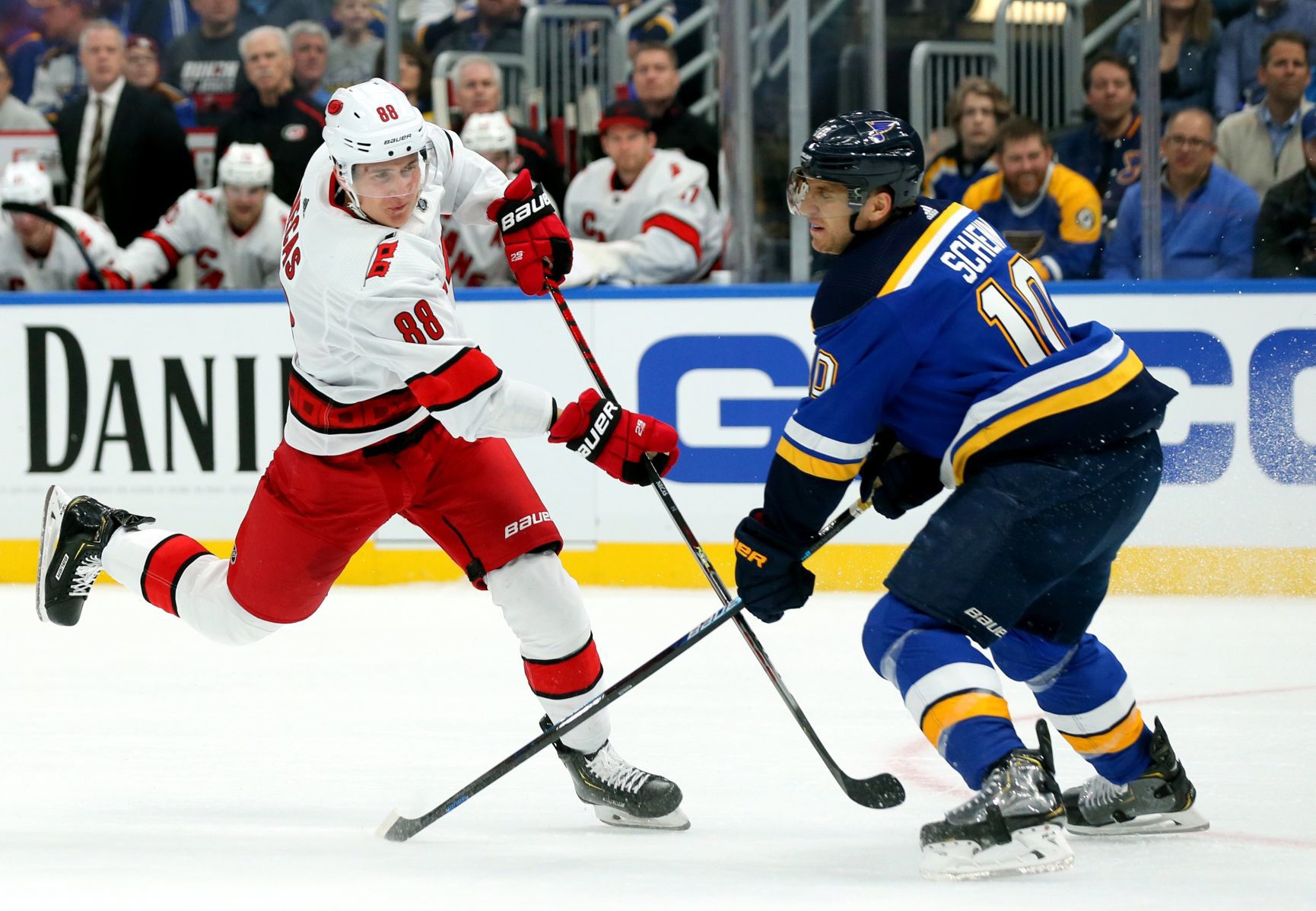 Carolina Hurricanes vs St. Louis Blues